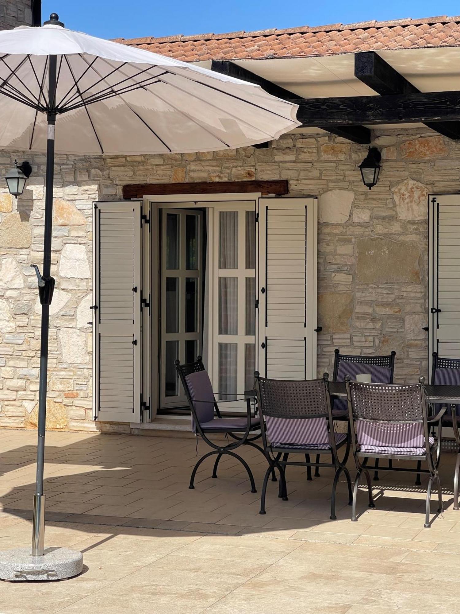 Villa Melissa - Istrisches Steinhaus Mit Pool In Guter Lage Sveti Lovreč Pazenatički Buitenkant foto